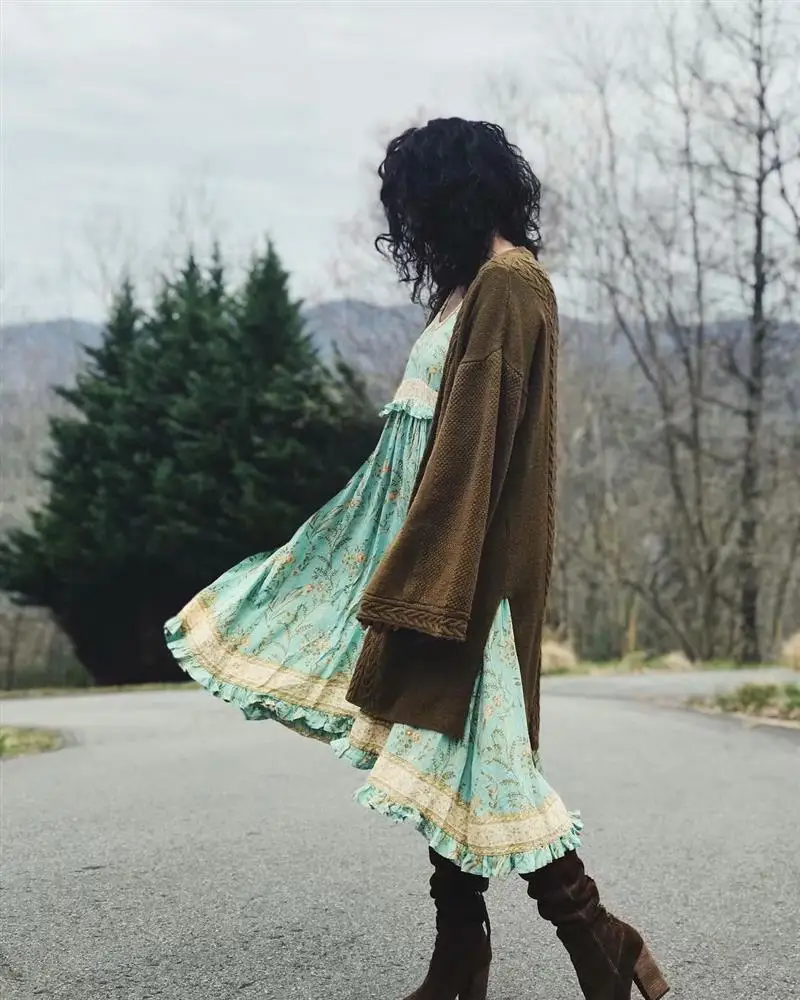 Женское винтажное бирюзовое платье на бретельках BOHO летнее с оборками и
