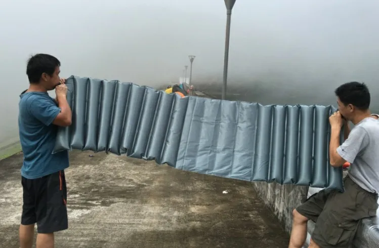 Надувной матрас Axeman водонепроницаемый и влагозащищенный надувной складной тент