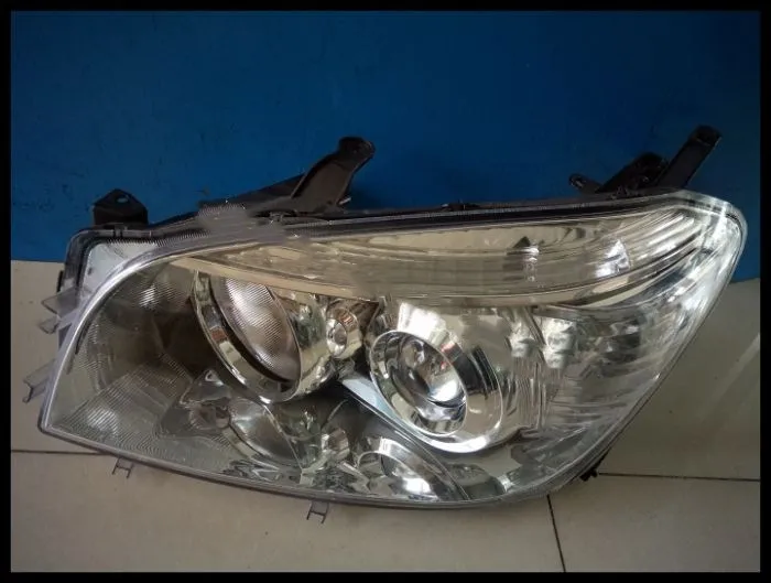 Фара в сборе Qirun для Toyota RAV4 2005-2008 |