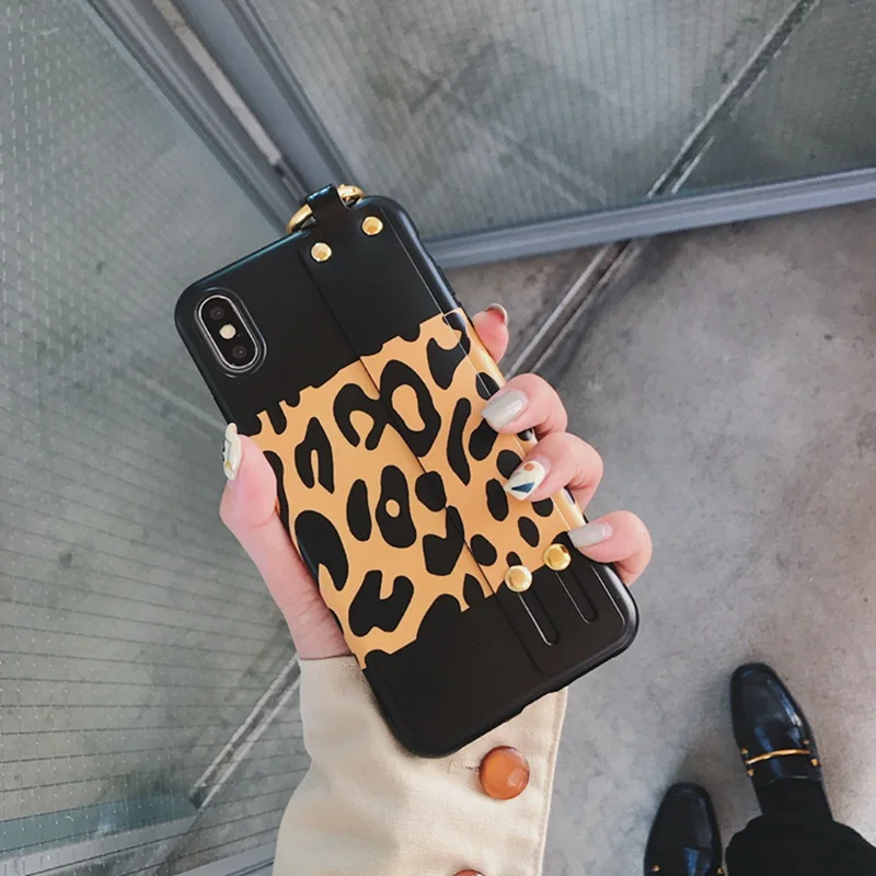 Fashion Leopard/British Plaid phone case for iphone 6 s6 7 8 plus Soft Shell Hand Strap Anti-fall XS Max XR |