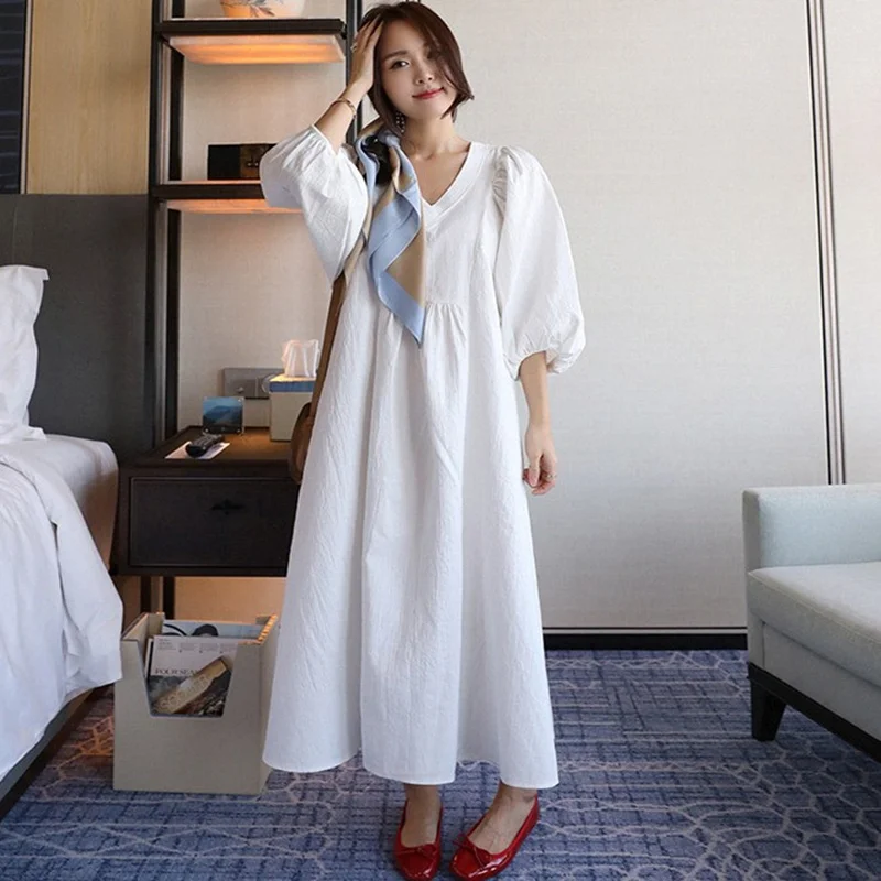 Женское винтажное платье белое хлопковое с рукавом-фонариком и треугольным