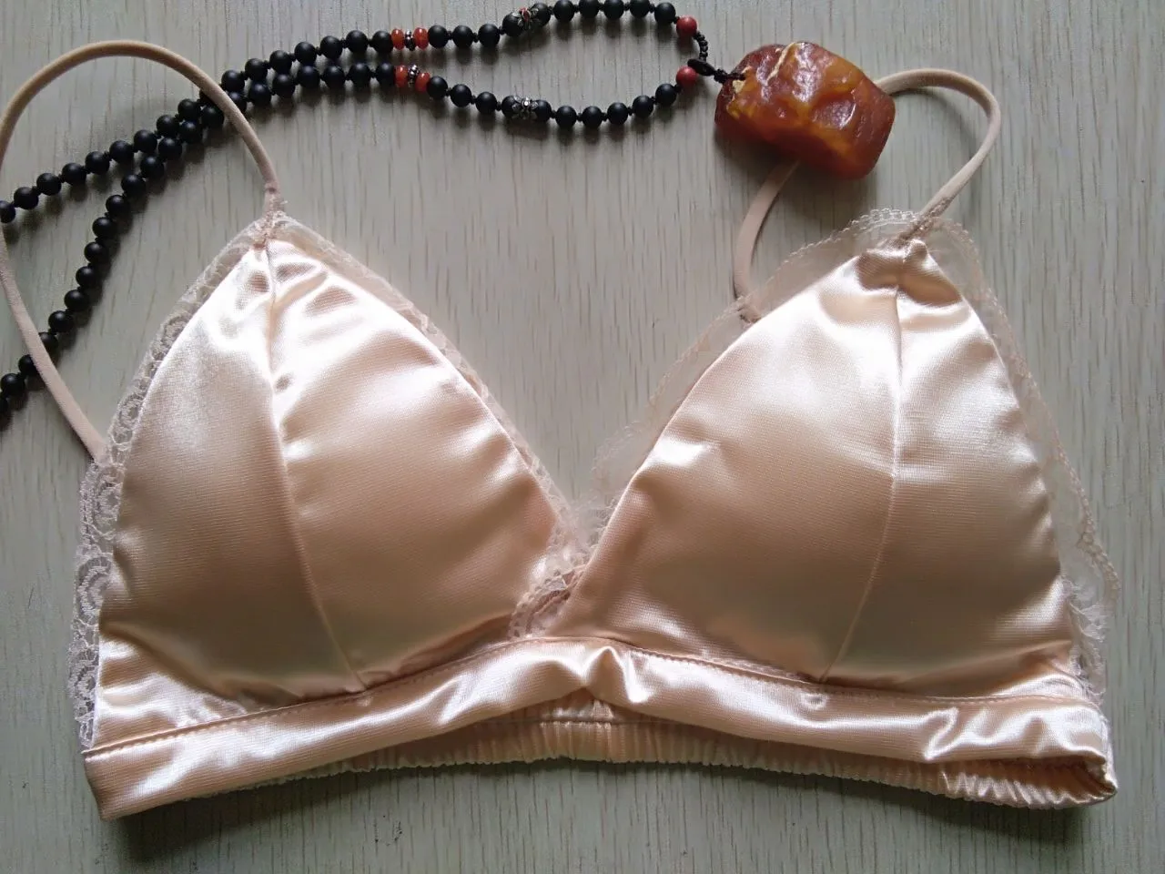 Летнее женское атласное шелковое нижнее белье сексуальные женские топы Трусики