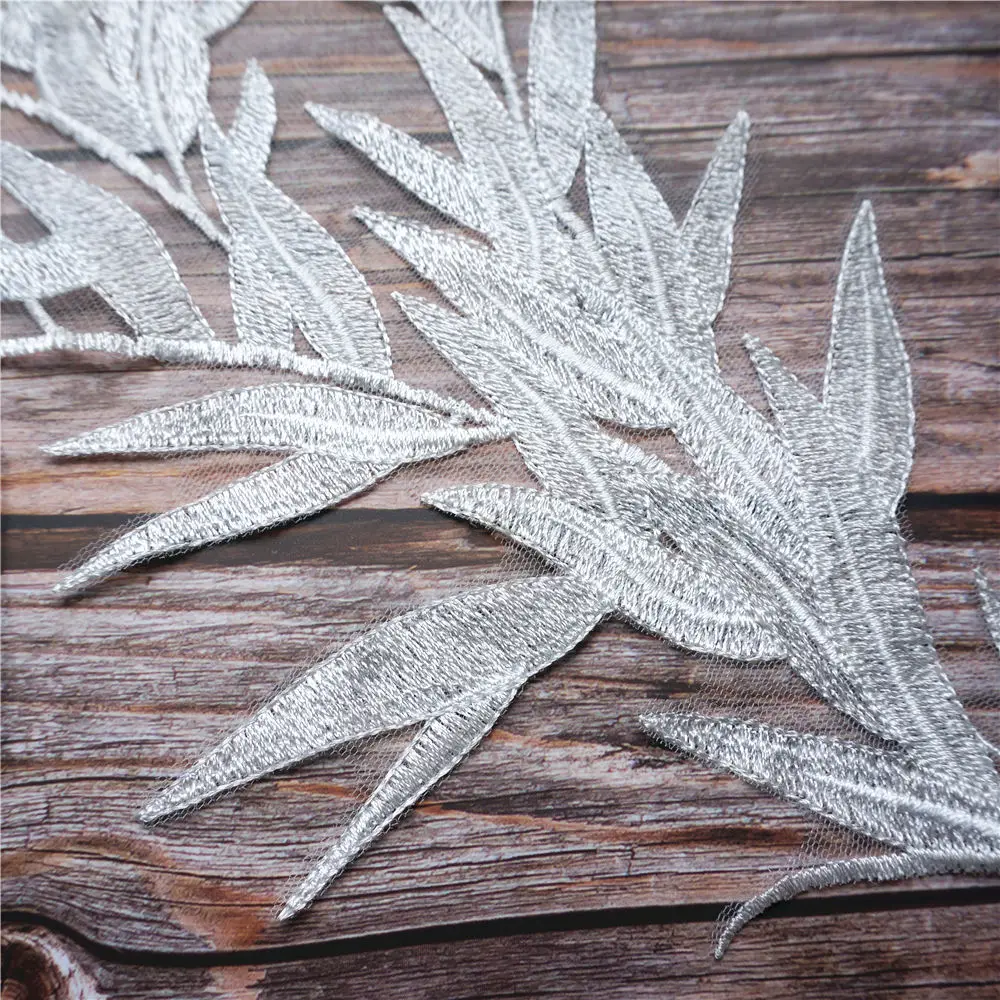 Кружевная сетчатая ткань с белыми листьями из перьев Аппликации нашивки для