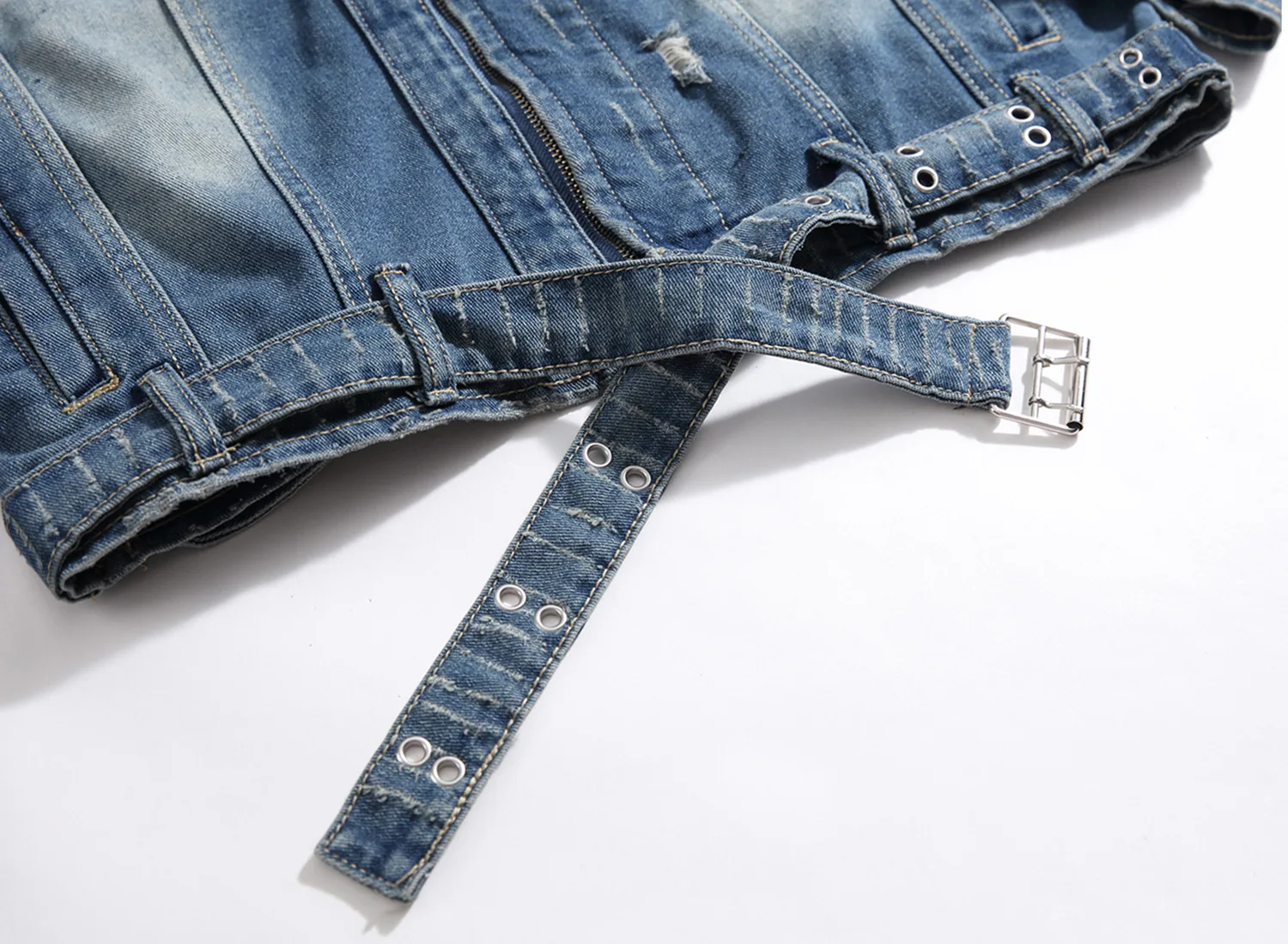 Демисезонный пальто с дырками в стиле пэчворк отбеленные Вышивка отложной