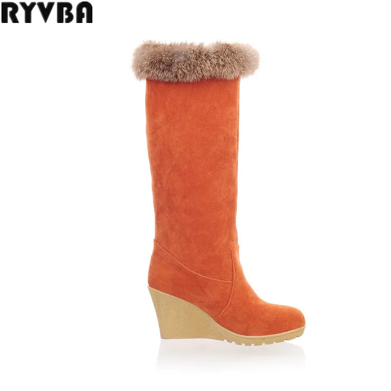 Женские сапоги до колена из нубука RYVBA зимние с кисточками на плоской подошве