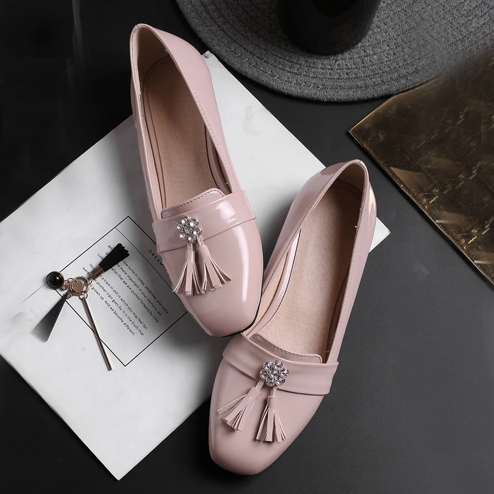 FOREADA/лоферы Женские балетки на плоской подошве с квадратным носком и бахромой