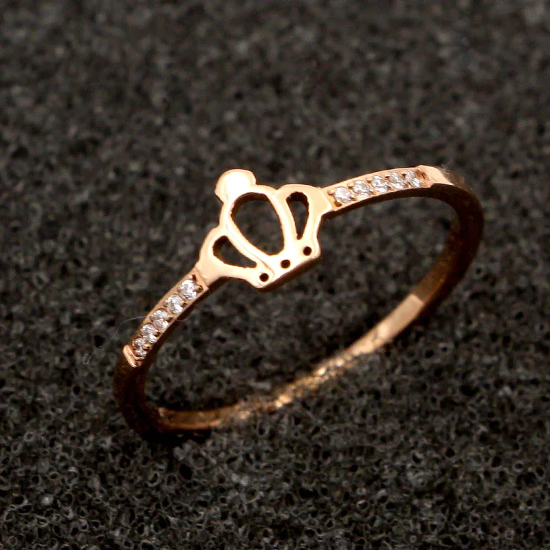 Модное кольцо из нержавеющей стали с кристаллами OL Love Crown розовое золото цвет