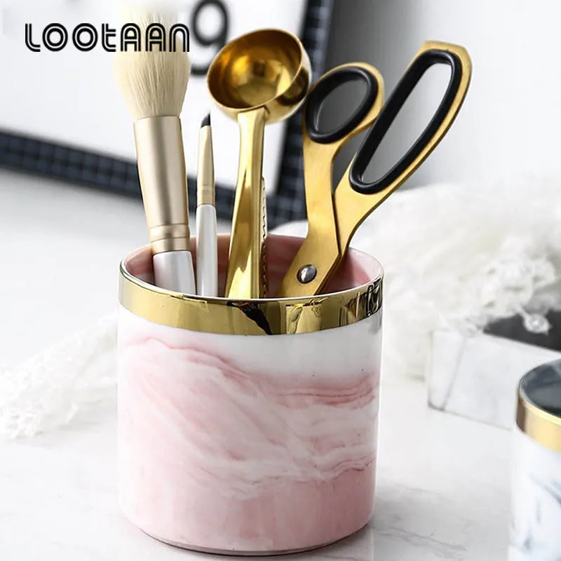 

Lootaan Marble Hole Acrylic Gel Nail Brushes Holder Heart Round Stand Makeup Brush Holder For Displaying Nail Art Manicure
