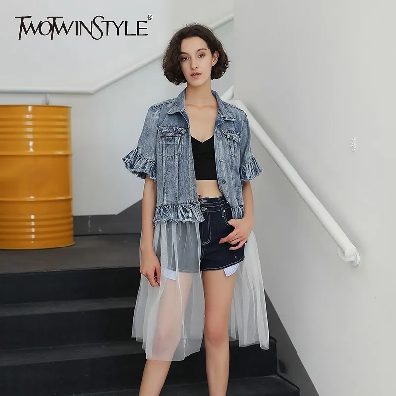 Женская джинсовая куртка TWOTWINSTYLE повседневная из сетчатой ткани с оборками и