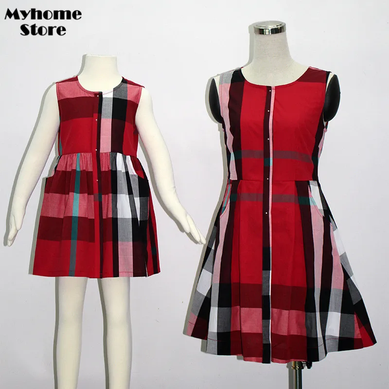 Бесплатная Доставка Новый Летний Жилет Красный Плед Платье Семья Посмотрите