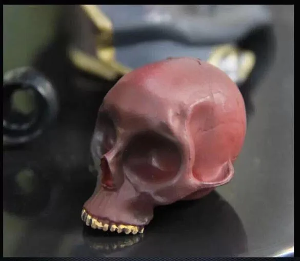 Сексуальная статуэтка по имени Тарья которая является загадочным персонажем