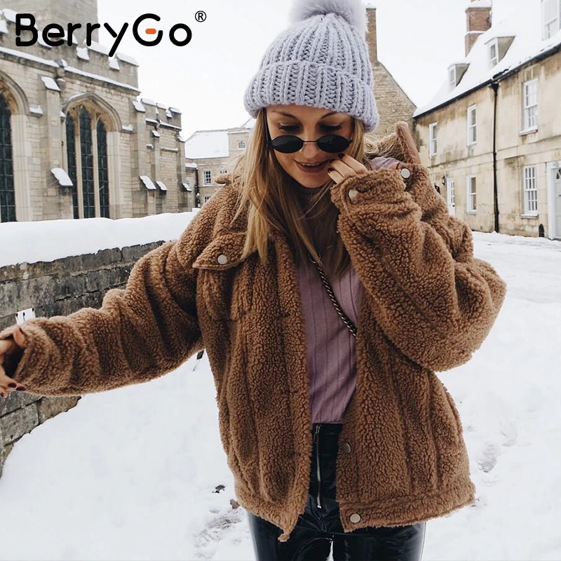 Куртки на кнопках BerryGo из искусственного меха ягненка трендовые розовые теплые