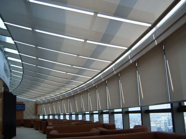 Полупрозрачные жалюзи для защиты от солнца серые из полиэстера полиэфира