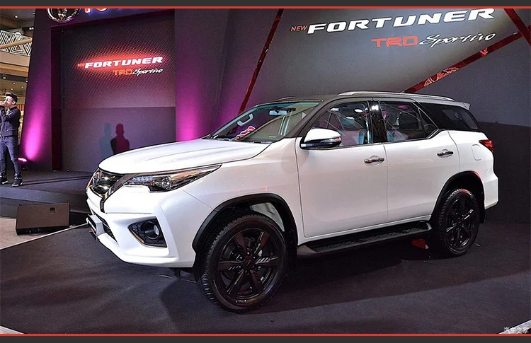 AKD авто стайлинг фары для Toyota Fortuner фары светодиодный ходовые огни Биксеноновые пучки Противотуманные фары с ангельскими глазками Авто уровни