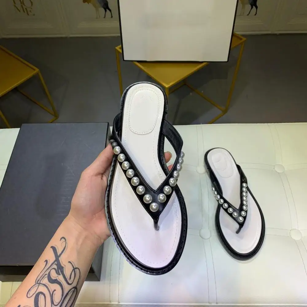 Женские шлепанцы Новинка 2019 года жемчужная заколка с носком Летние вьетнамки