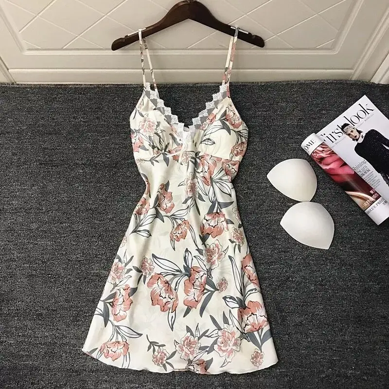 Пикантная шелковая ночная рубашка на весну и осень женская новая стильная