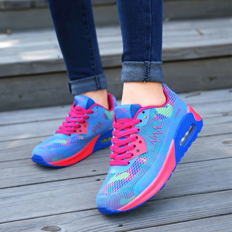

VTOTA Mesh Women 's Platform Sneakers 2018 New Women Black Sneakers Female Lace-up Women Casual Shoes Breathable Walking Shoes
