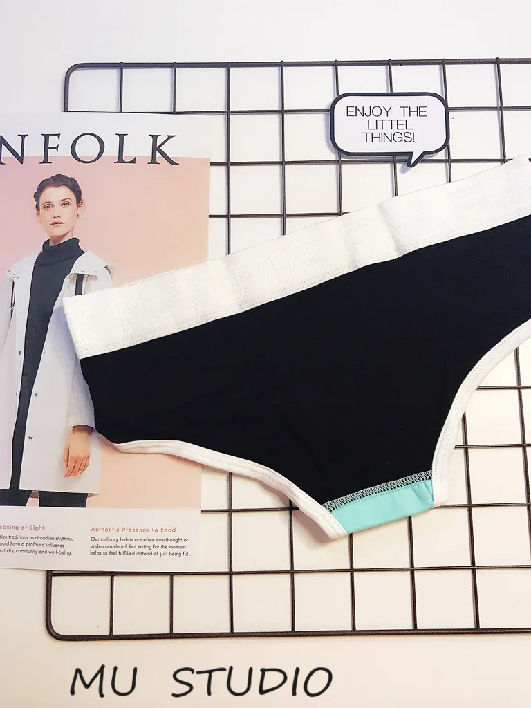 fashionable color matching cute sportswoman cotton fabrics in low waist ladies triangle underwear