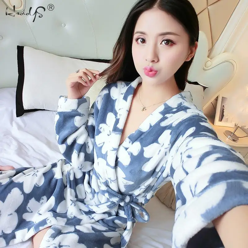 Flannel Bathrobes Women's Cartoon Lovely Thicken Warm Nightgowns Winter Bath robe Women Pajamas Bath Robe Sleepwear