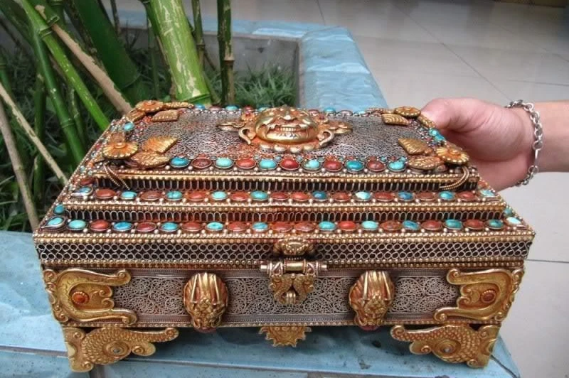 Тибетский серебряный 24 К gild Декор карбункул берилл jewel box|Статуи и скульптуры| |