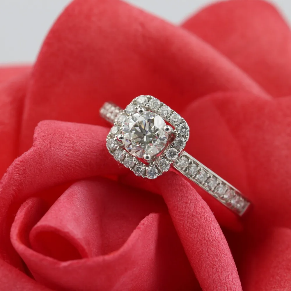 Женское кольцо с натуральным бриллиантом LASAMERO 0.503CT IJ/SI круглой огранкой 18 К белое