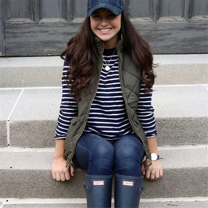 Жилет женский осенне-зимний на молнии с карманами |