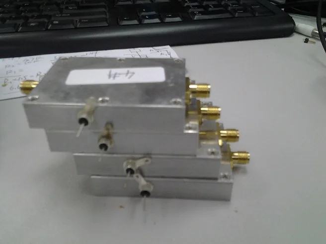 20 МГц-1000 МГц 10W 24 V-32 V постоянного тока трансформатор усилителя широкополосный усилитель мощности