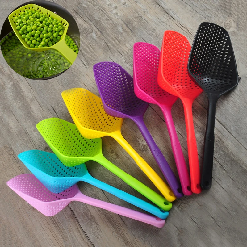 

1PC Plastic Drain Shovel Strainer Black Water Leaking Scoop Ice Shovel Fishing Fence Colander Kitchen Gadgets Cooking Tools