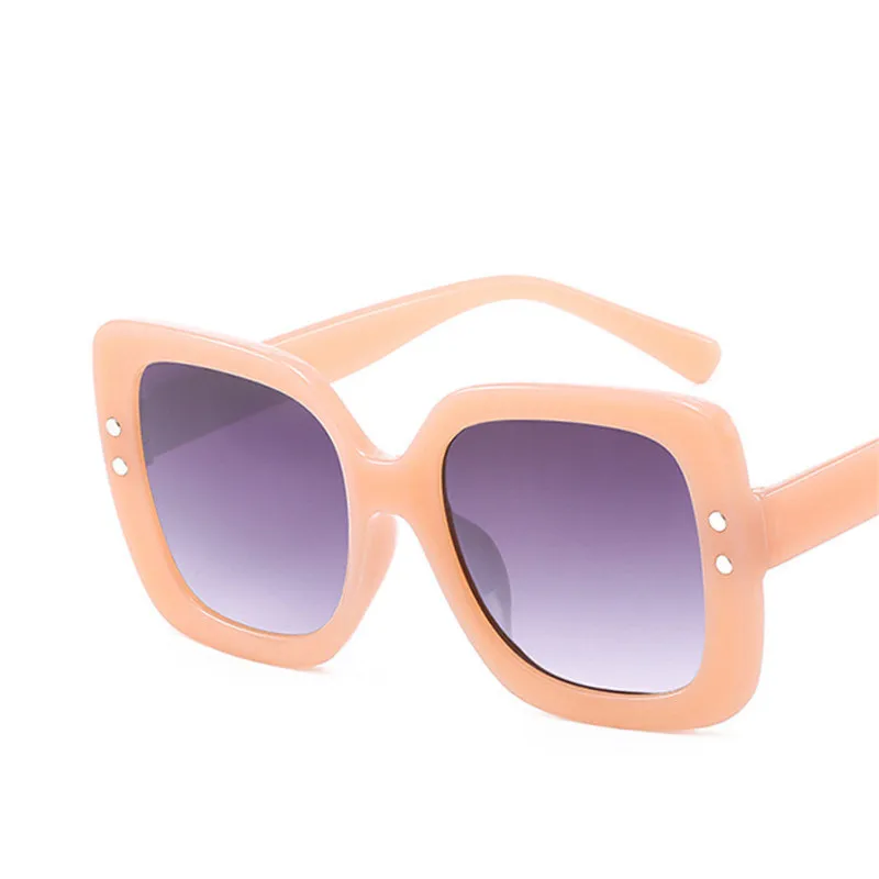 

New Flat Top Sun Glasses Oversized Goggles Square Sunglasses Women Fashion Rivet Black Eyewear Gafas de sol lunette de soleil