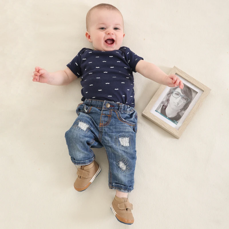 Обувь для новорожденных и малышей однотонные мокасины на липучке мягкая