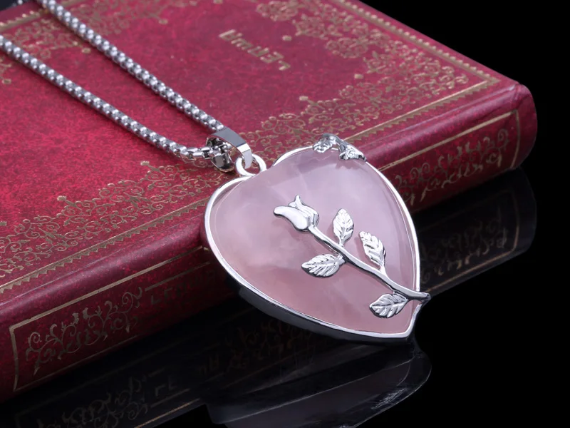 Натуральный розовый кварцевый кристалл опущенный чакра каменная крышка