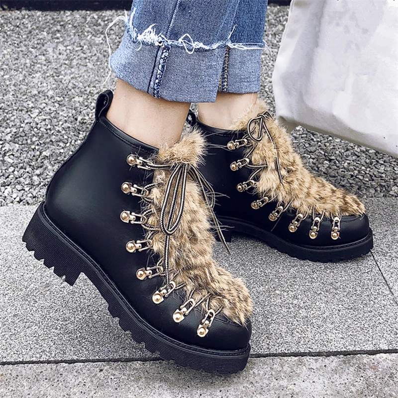 Stylesowner/Новинка года; ботинки в стиле панк на шнуровке из натуральной кожи с кроличьим мехом; ботильоны на платформе с толстой подошвой в байкерском стиле; черная обувь с металлическим украшением