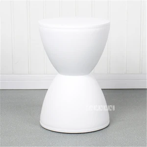 Новинка WL093 современный простой скандинавский маленький стул высокое качество для улицы домашний креативный пластиковый стул для семейного зала Сменная обувь стул