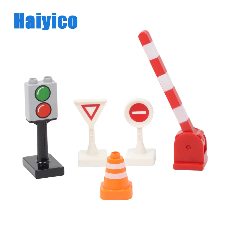 Большие строительные полицейские блоки автомобильный Дорожный транспорт