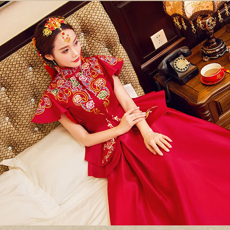 Традиционное китайское свадебное платье Современная вышивка Cheongsam длинное Qipao красные восточные воротники вечерние платья платье с драконом Халат