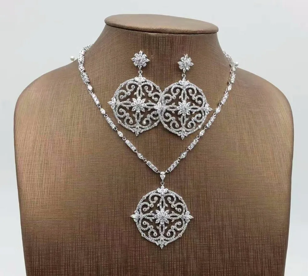 Набор из круглых инкрустационных циркониевых подвесных серег с вырезами и