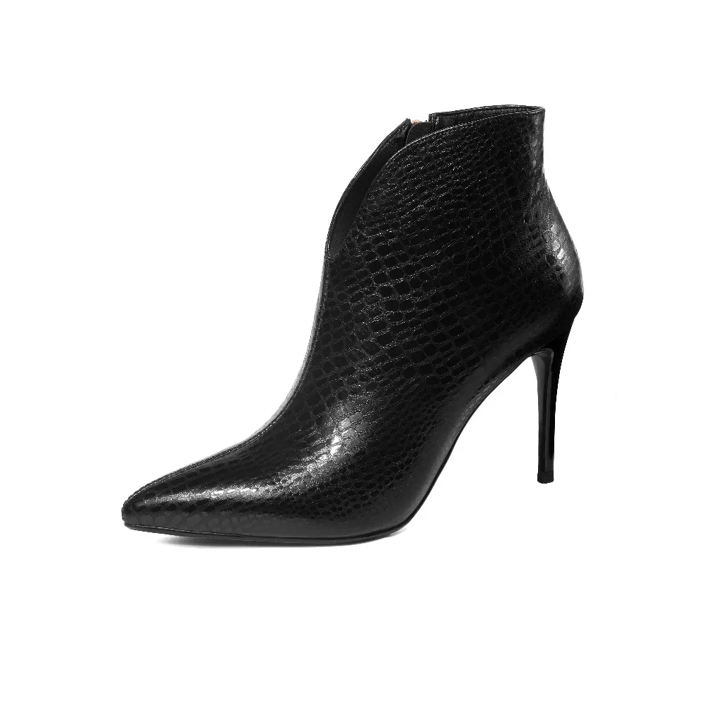 Женские осенне зимние кожаные ботинки с острым носком в классическом стиле