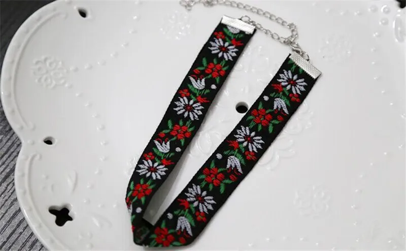 Вышивка колье Цепочки и ожерелья для Для женщин себе Обёрточная бумага Chocker