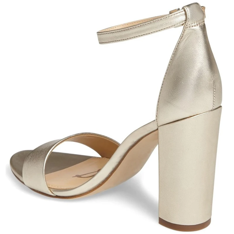 Женские Классические сандалии с ремешками серебристые на массивном высоком