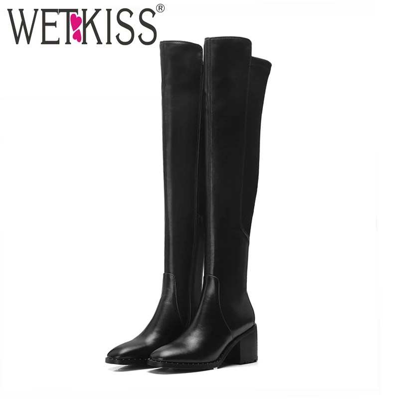 WETKISS/женские ботфорты выше колена на высоком каблуке; обувь с квадратным носком; женские сапоги с заклепками; эластичная кожаная обувь; женская обувь; коллекция года; сезон зима