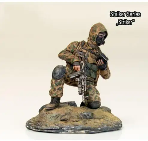 Новая несобранная коллекция 1/35 года серия азиатских сталкеров с основой