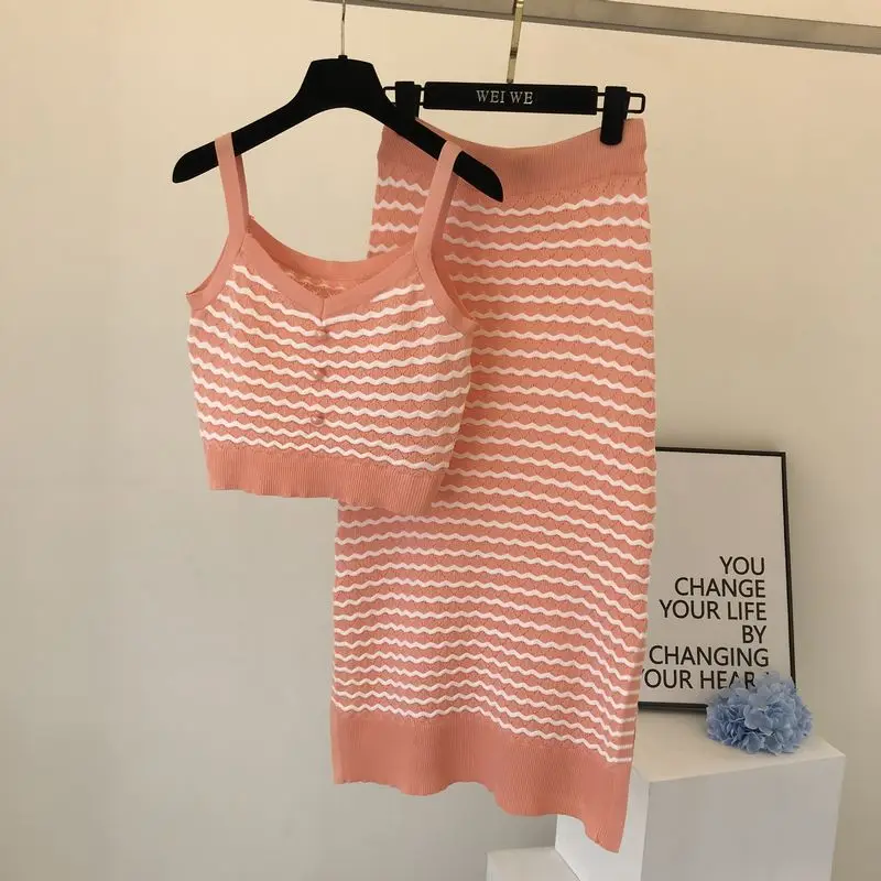 Женский трикотажный топ ALPHALMODA укороченный с жемчугом + юбка до середины икры С
