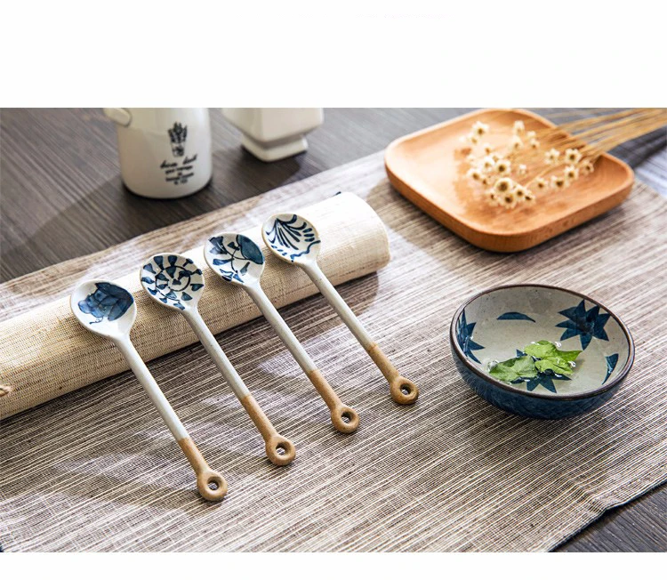 ANTOWALL 4Pcs ceramic spoon with long handle, tea coffee scoop dessert spoon blue and white porcelain spoon send random