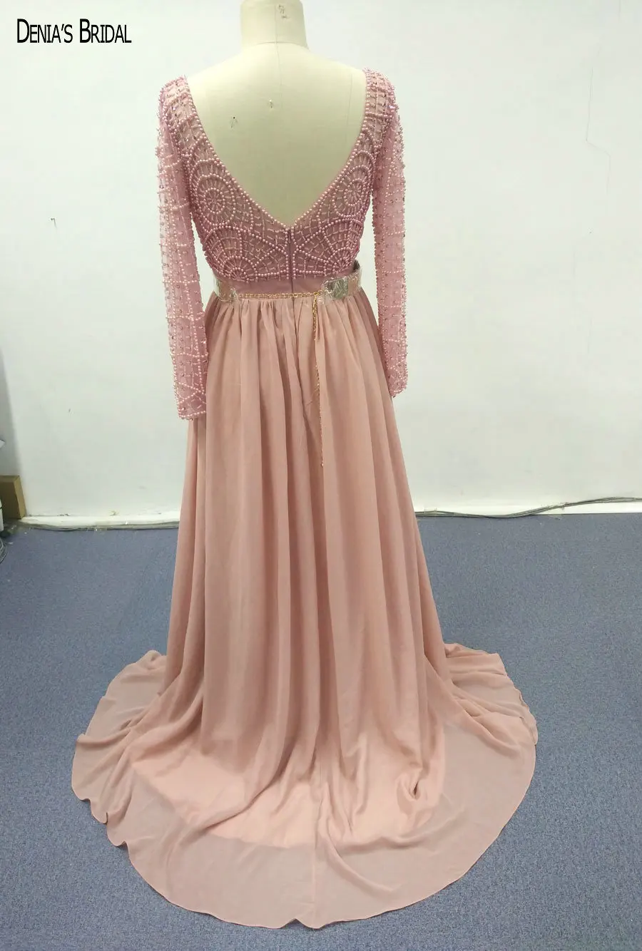 Шифоновые вечерние платья а силуэта платье до пола с круглым вырезом длинными