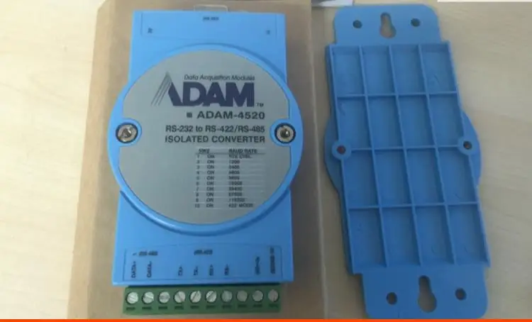 

Новый и оригинальный RS232 к RS422/485 ADAM-4520