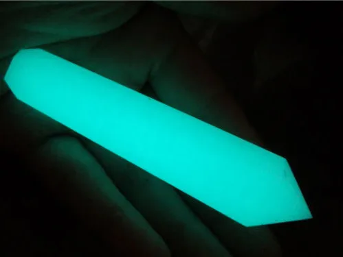 

66G "Glow In The Dark" Luminous Stone quartz crystal smoking pipe for tobacco