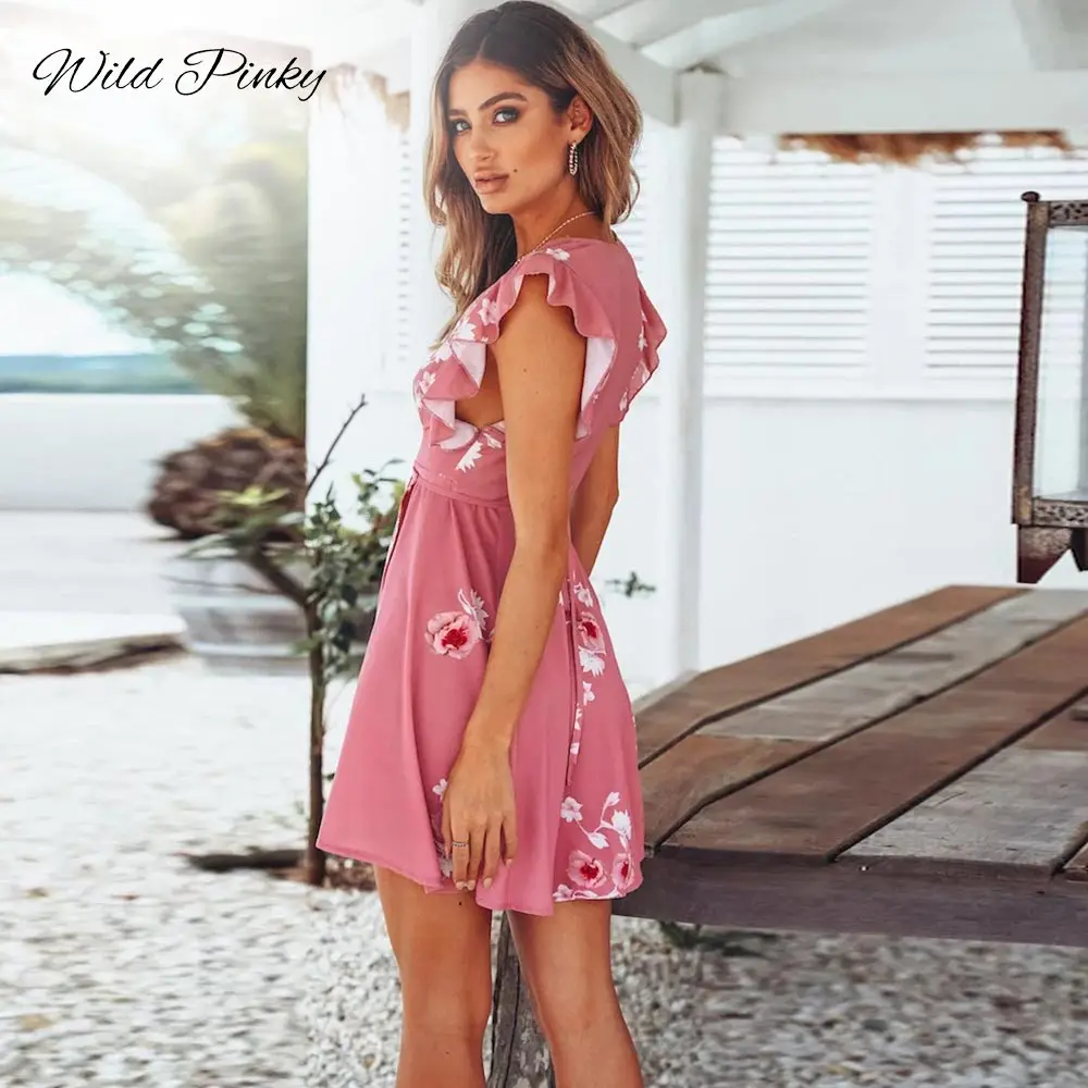 Женское мини платье WildPinky розовое пляжное с бантом и поясом треугольным вырезом