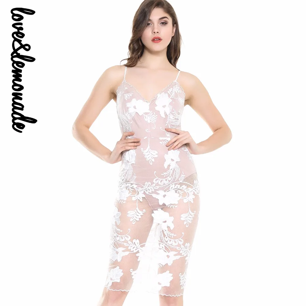 Любовь и лимонад. Белые кружева v-образным вырезом телесного цвета подкладка