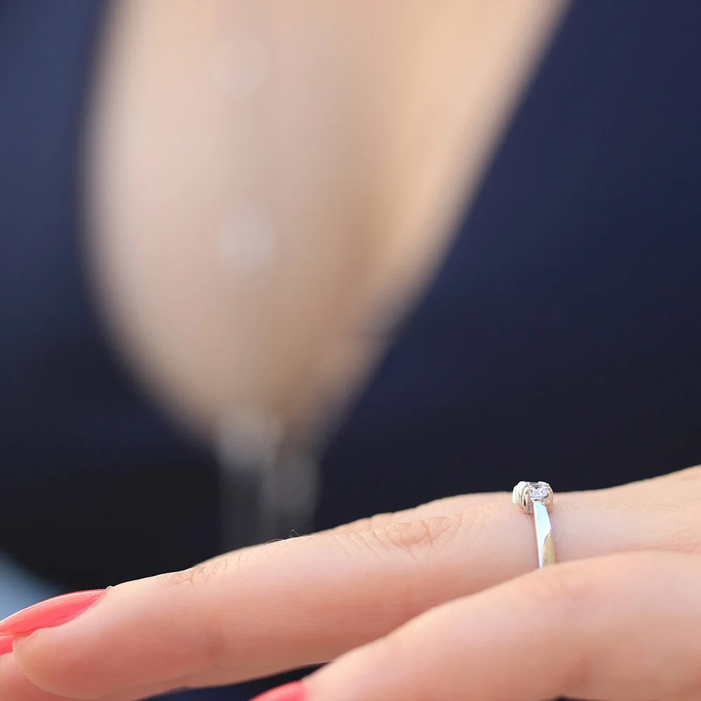 Серебряное и 18K белое золото круглое кольцо 0 6ct F цветное моиссанитовое