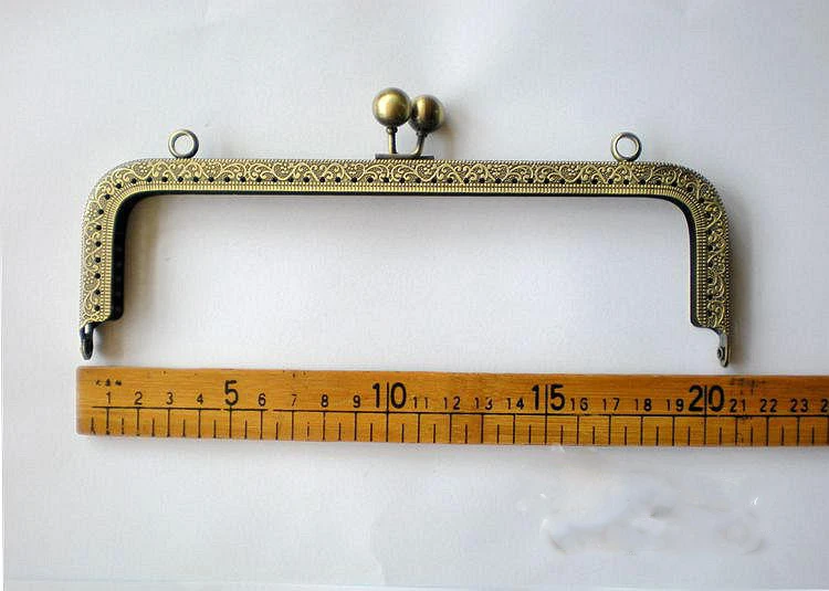 Недорогой женский кошелек сделай сам с металлической застежкой винтажный